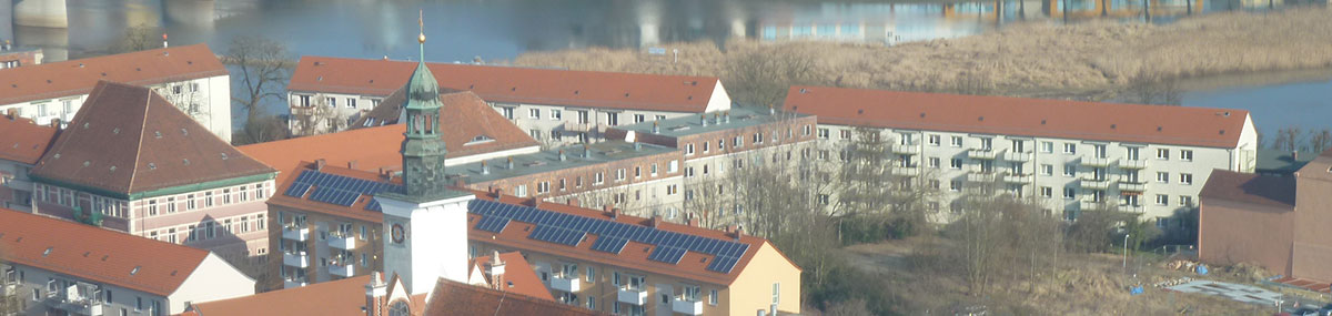 Luftaufnahme eines Stadtteils mit Wohnblöcken in Frankfurt (Oder).