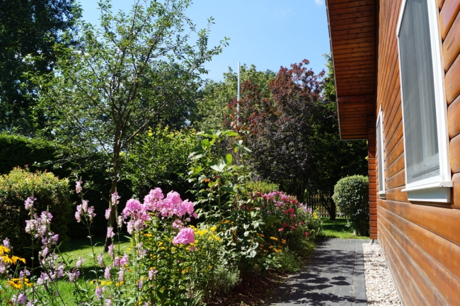 Garten seitlich