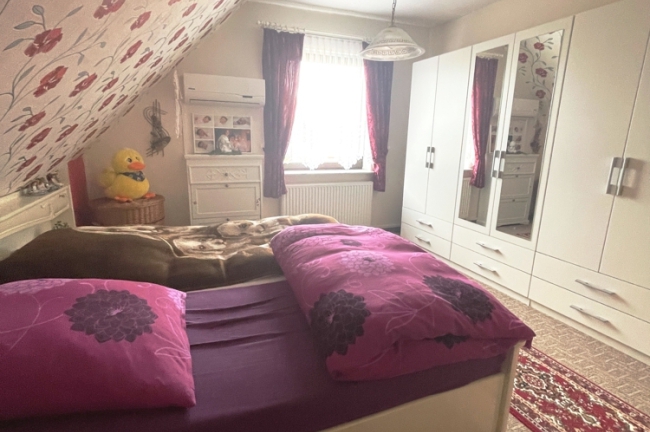 Schlafzimmer 2 OG