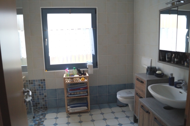 Bad mit Dusche OG
