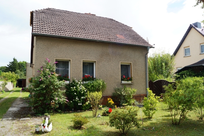 Hausansicht straßenseitig