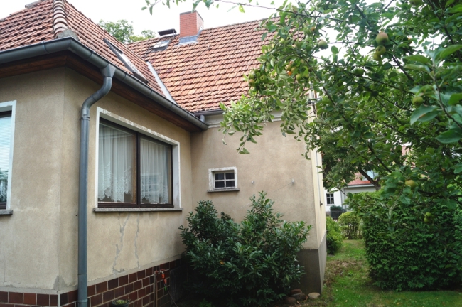 Hausansicht gartenseitig/seitlich